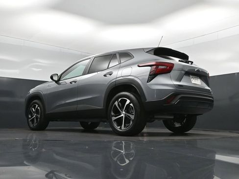 New 2026 Chevrolet Trax RS FWD image 40