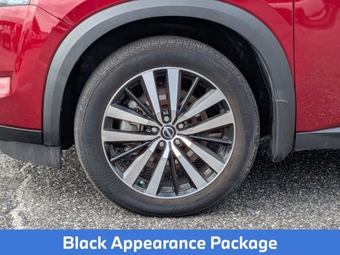 Certified 2024 Nissan Pathfinder Platinum w/ Black Appearance Package FWD image 13