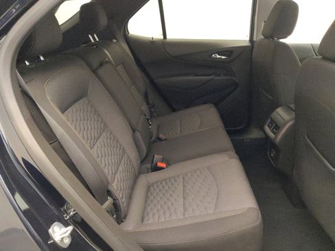 Used 2021 Chevrolet Equinox LT w/ Driver Convenience Package image 19