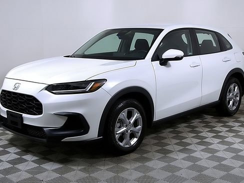 Used 2024 Honda HR-V LX image 3