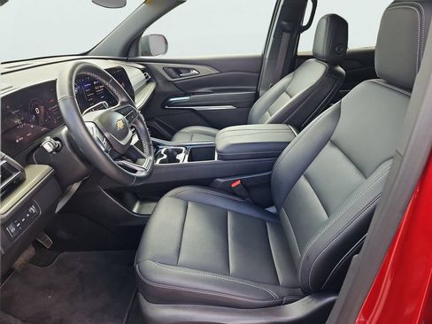 Certified 2025 Chevrolet Traverse LT w/ Sun and Wheel Package AWD/4WD image 34