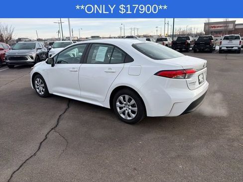 Used 2024 Toyota Corolla LE image 9