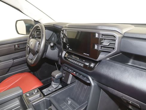 Used 2024 Toyota Tundra SR AWD/4WD image 39