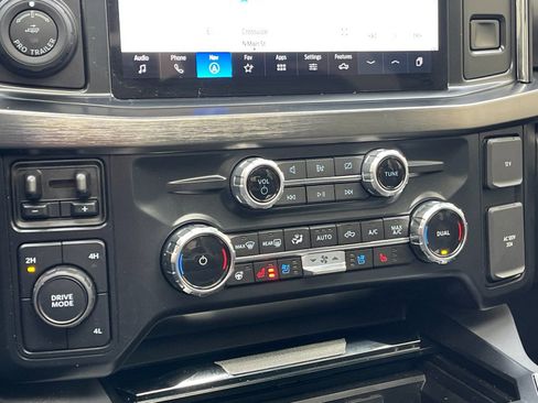 Used 2024 Ford F350 Lariat w/ Lariat Ultimate Package image 23