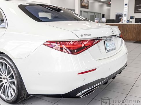 Used 2022 Mercedes-Benz S 500 4MATIC w/ AMG Line Package image 12