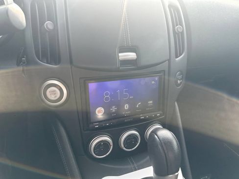 Used 2020 Nissan 370Z Coupe RWD image 12