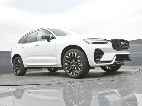 New 2026 Volvo XC60 B5 Ultra w/ Climate Package AWD/4WD image 37