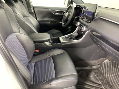 Used 2023 Toyota RAV4 XSE AWD/4WD image 11