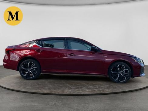 Certified 2024 Nissan Altima 2.5 SR w/ SR Premium Package AWD/4WD image 6