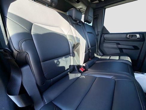 New 2025 Ford Bronco Badlands image 37