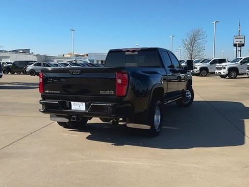 Used 2022 Chevrolet Silverado 3500 High Country image 8