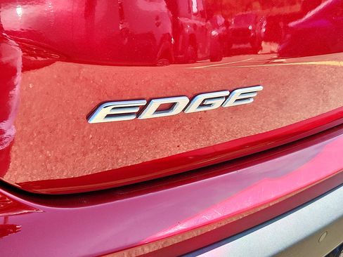 Used 2020 Ford Edge SEL w/ Convenience Package AWD/4WD image 30