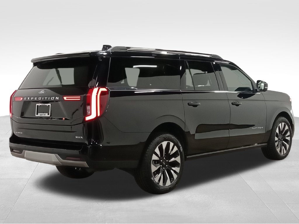 Used 2025 Ford Expedition Max Platinum w/ Driver's Package AWD/4WD image 3