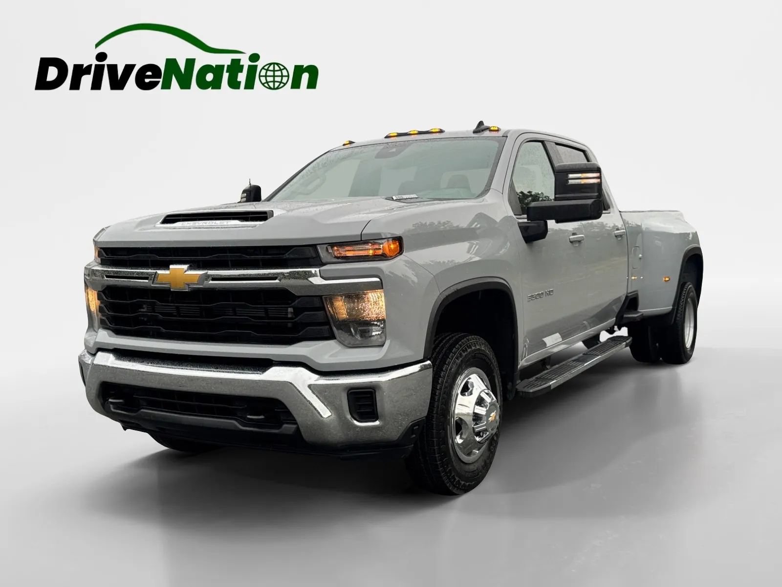 Used 2024 Chevrolet Silverado 3500 LT AWD/4WD image 1