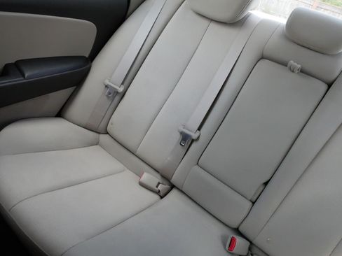 Used 2009 Hyundai Elantra GLS FWD image 12