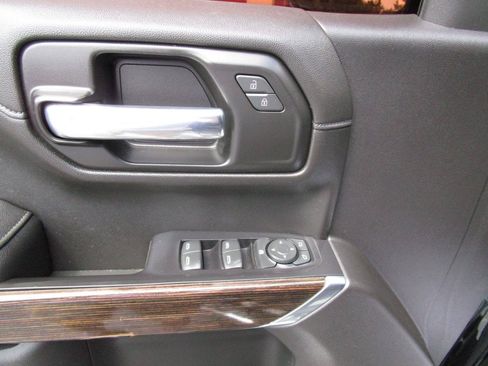 Used 2021 GMC Sierra 1500 SLE RWD image 21