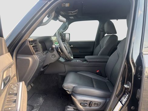 Used 2024 Lexus GX 550 w/ Accessory Package (Z1) AWD/4WD image 9