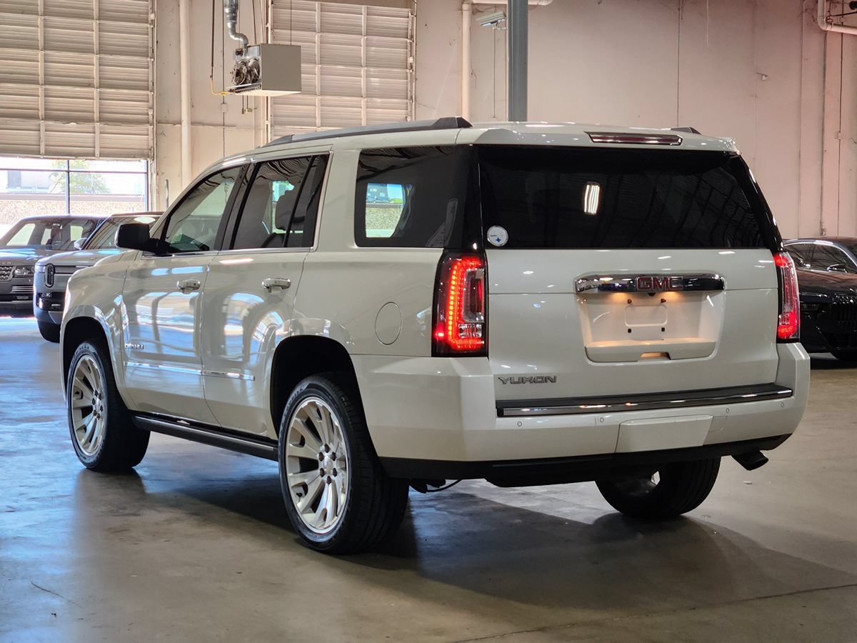 Used 2015 GMC Yukon Denali w/ Premium Package AWD/4WD image 10