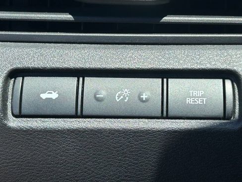 Used 2025 Nissan Altima 2.5 SV FWD image 23