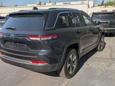 Used 2023 Jeep Grand Cherokee 4WD 4xe image 8