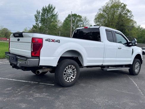 Used 2022 Ford F350 XLT w/ XLT Premium Package AWD/4WD image 4