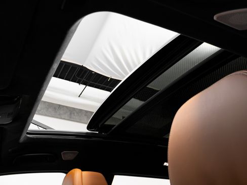 Used 2024 BMW X7 M60i w/ Executive Package image 34