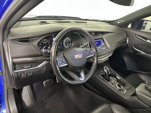 Used 2021 Cadillac XT4 Sport image 14