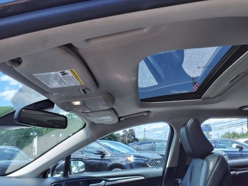 Used 2017 Ford Fusion Titanium image 10