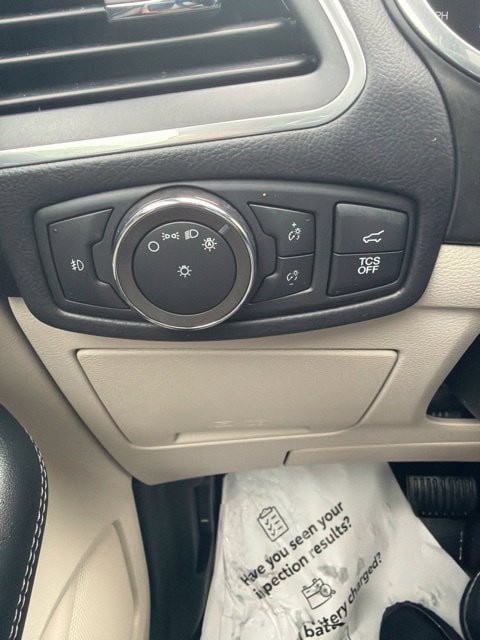 Used 2020 Ford Edge Titanium AWD/4WD image 32