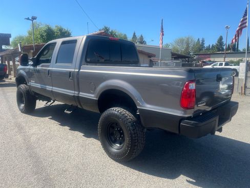 Used 2003 Ford F250 Lariat image 3