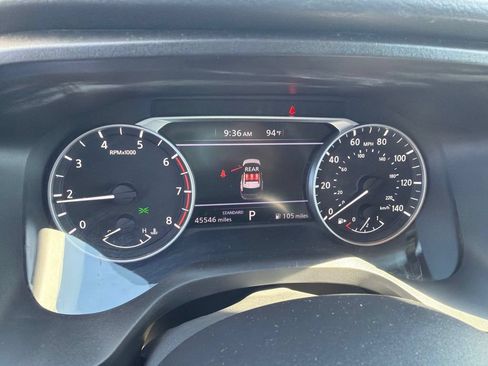 Used 2024 Nissan Rogue S FWD image 12