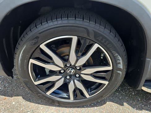 Used 2019 Honda Pilot Touring image 13