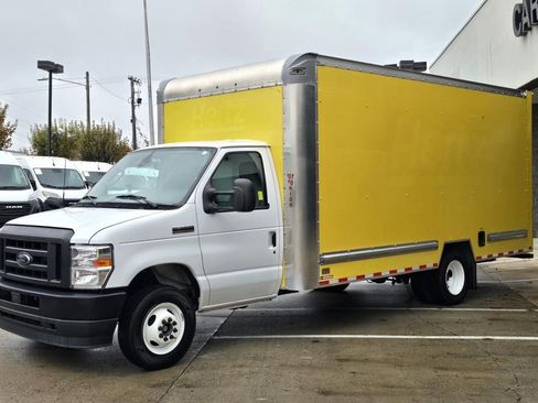 Used 2024 Ford E-350 and Econoline 350 Super Duty w/ Driver's Safety Package image 8