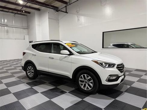 Used 2017 Hyundai Santa Fe Sport image 1
