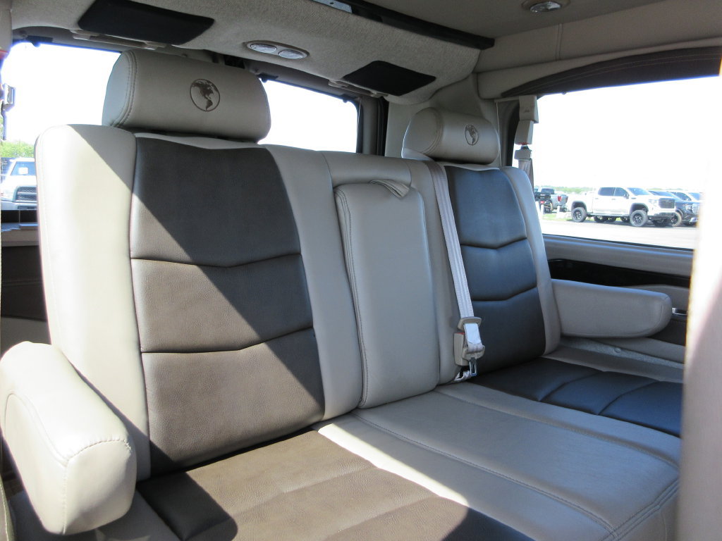 Used 2020 Chevrolet Express 2500 w/ Enhanced Convenience Package RWD image 27