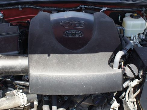 Used 2020 Toyota Tacoma TRD Off-Road AWD/4WD image 20
