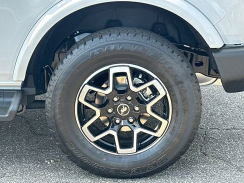 New 2026 Ford Bronco Outer Banks AWD/4WD image 19