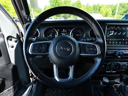 Used 2021 Jeep Wrangler Unlimited Sahara AWD/4WD image 11