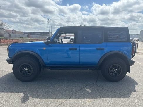 Used 2023 Ford Bronco Badlands image 5