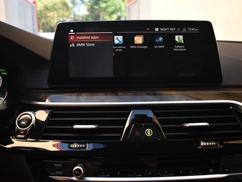 Used 2020 BMW 530i w/ Convenience Package image 37