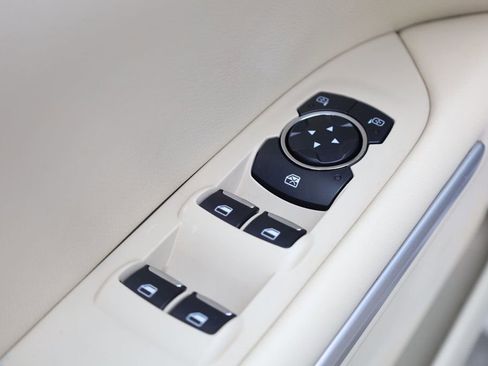 Used 2014 Lincoln MKZ w/ Equipment Group 102A Reserve image 34