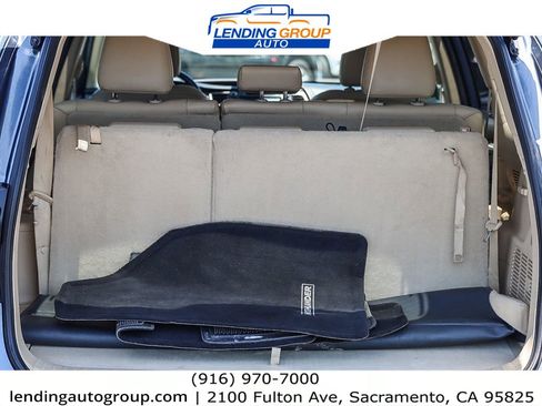 Used 2019 Toyota Highlander XLE w/ Carpet Mat Package (TMS) image 24