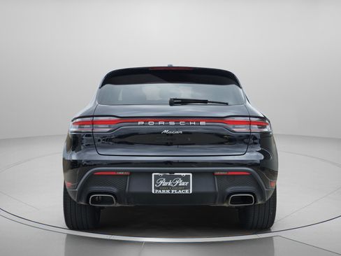 Certified 2025 Porsche Macan image 7