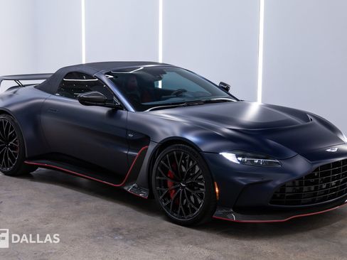 Used 2023 Aston Martin V12 Vantage Roadster RWD image 21