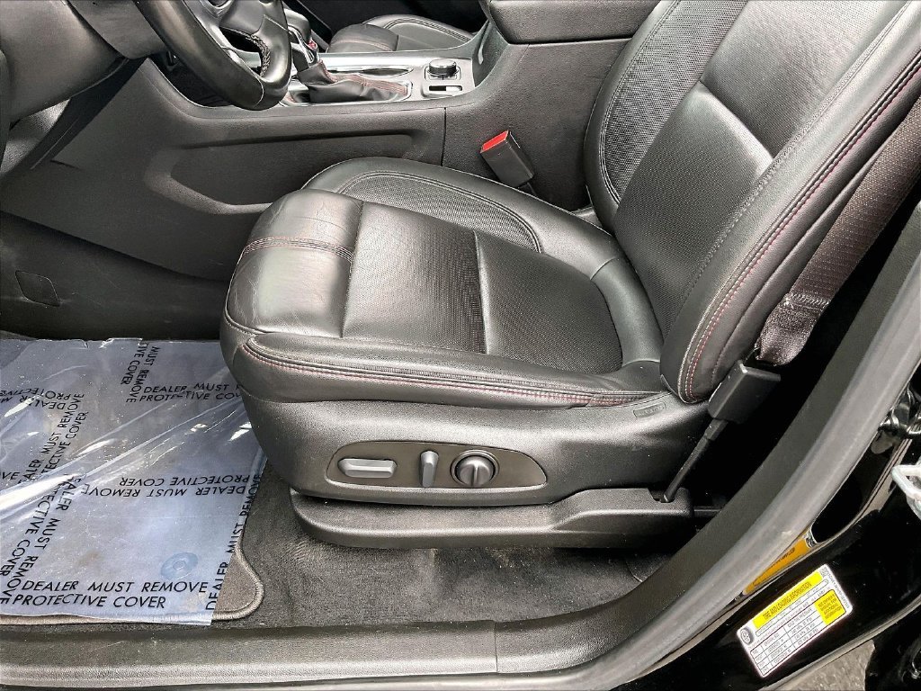 Used 2023 Chevrolet Traverse RS AWD/4WD image 35