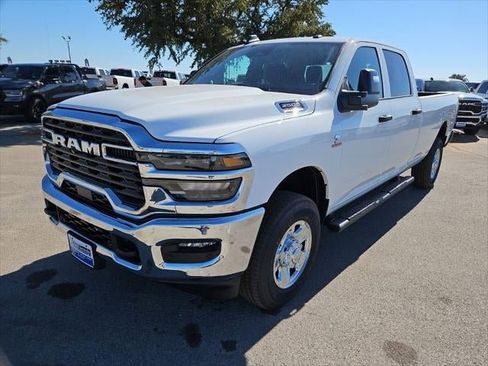 New 2026 RAM 2500 Tradesman AWD/4WD image 42