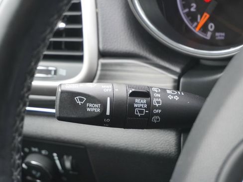 Used 2020 Jeep Grand Cherokee Limited image 19