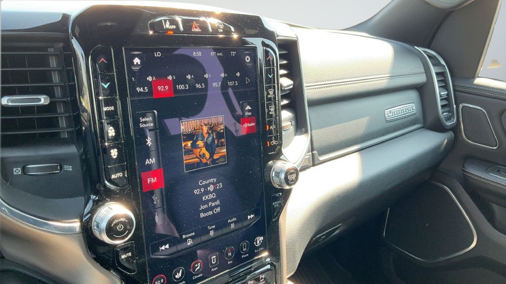 Used 2019 RAM 1500 Laramie AWD/4WD image 11