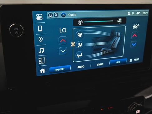 Used 2025 Honda Prologue Touring image 18