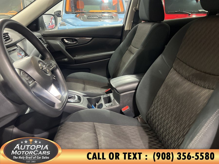 Used 2017 Nissan Rogue SV AWD/4WD image 10